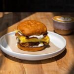 Recorra Allez Cafe, la nueva y elegante cafetería de Bucktown